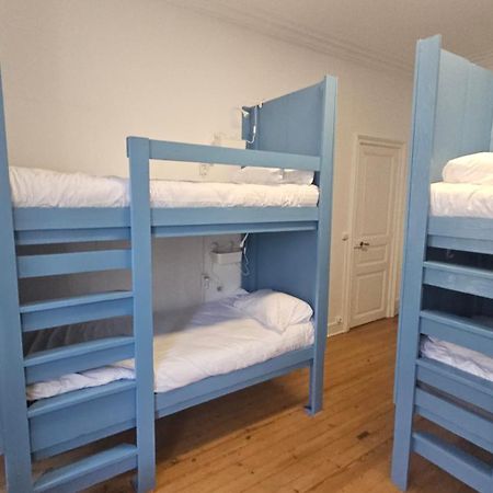 Bed In 6-Bed Mixed Dormitory Le Jardin Cafe Bordeaux Kültér fotó